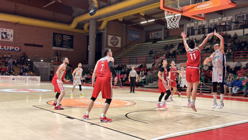 Con un brivido finale, la Novipiù trascinata da Martinoni si impone sulla Bakery Piacenza 90-84