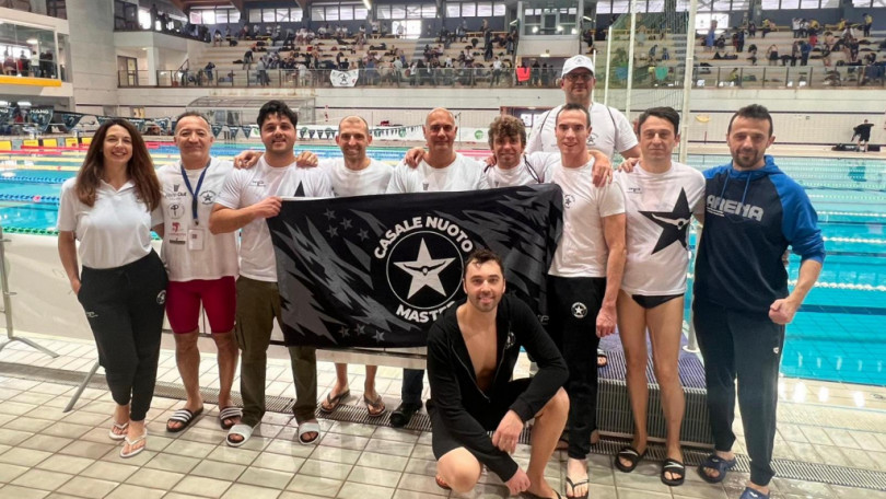 Nerostellati del Casale Nuoto Master sugli scudi a Novara