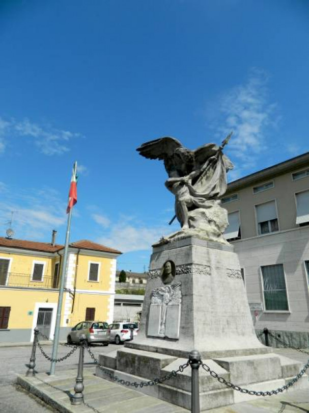 Ozzano, al Lavello, un monumento di Guido Capra