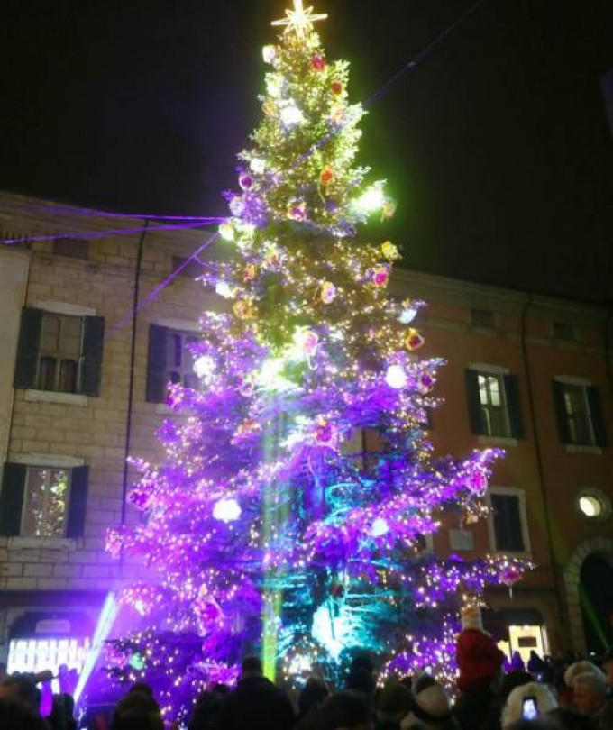 Nel Natale di Ferrara “brilla” il Monferrato