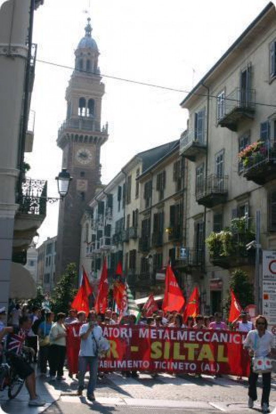 Iar, oggi gli stipendi. Tolto il picchetto