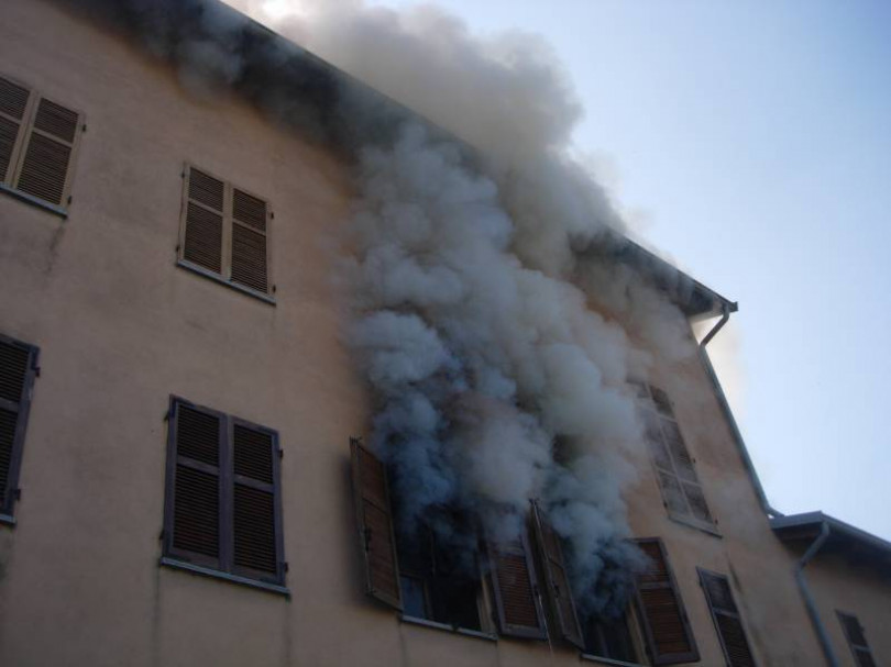 Conzano: arrestato l'uomo che ha incendiato la sua casa