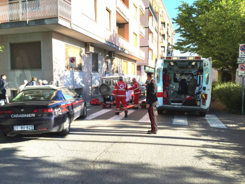 Morta nella notte in ospedale la pensionata caduta dal terzo piano di un condominio in viale Bistolfi