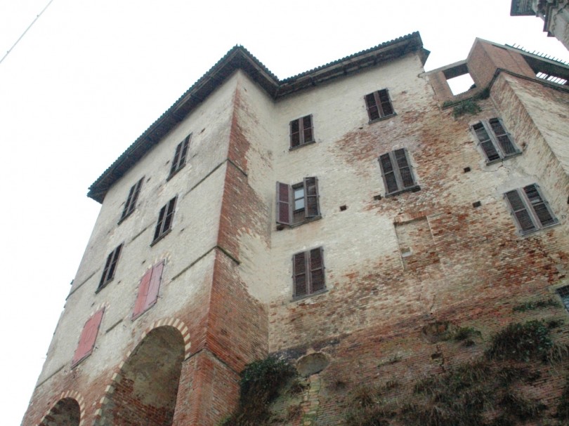Il castello di Frinco verrà acquistato dal Comune?