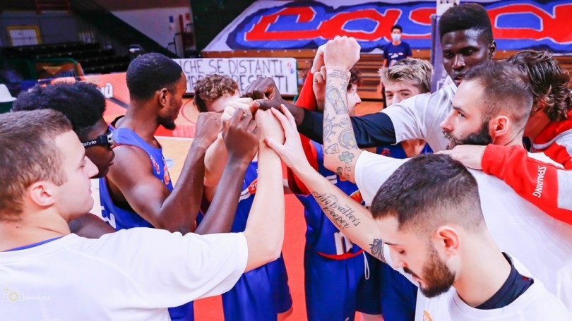 Esordio in campionato con una sconfitta per la JBM: a Capo d’Orlando i rossoblù perdono 100-82