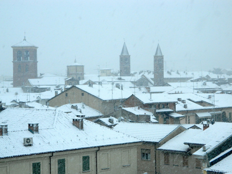 Prima la neve poi il gelo: disagi in tutto il Monferrato