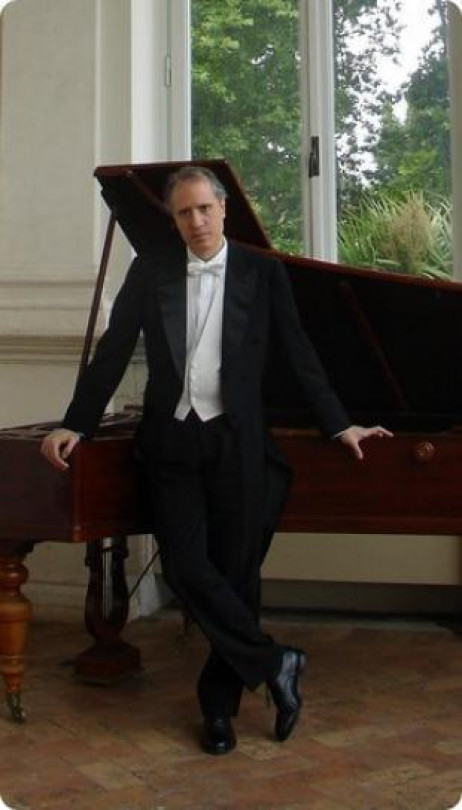 Sabato con tre concerti e lunedì Bellucci