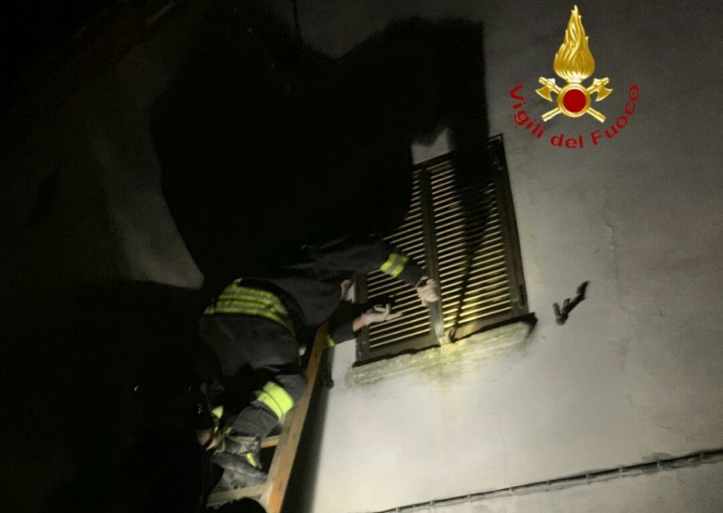 Crescentino, 55enne trovato morto in casa