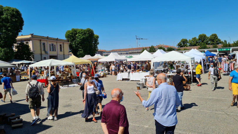 Mercatino dell'antiquariato a Casale: una manifestazione di successo