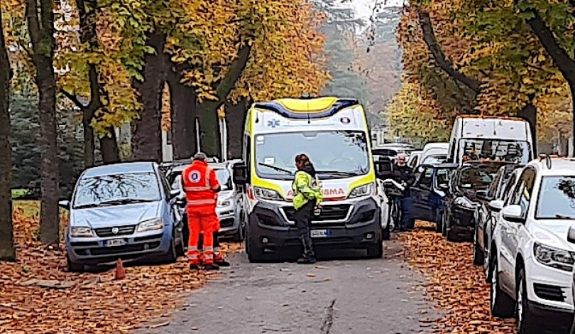 Esce per fumare una sigaretta e muore colto da malore