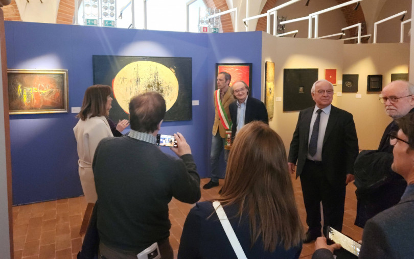 “Segni–materiali-fonemi”: si apre la mostra su Carlo Pace