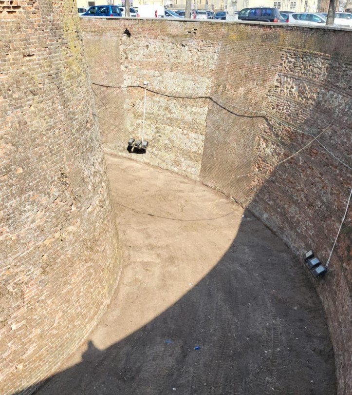 Ripulito il fossato del castello di Casale