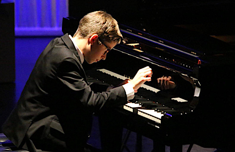 Il pianista Massimo Urban in Santa Chiara