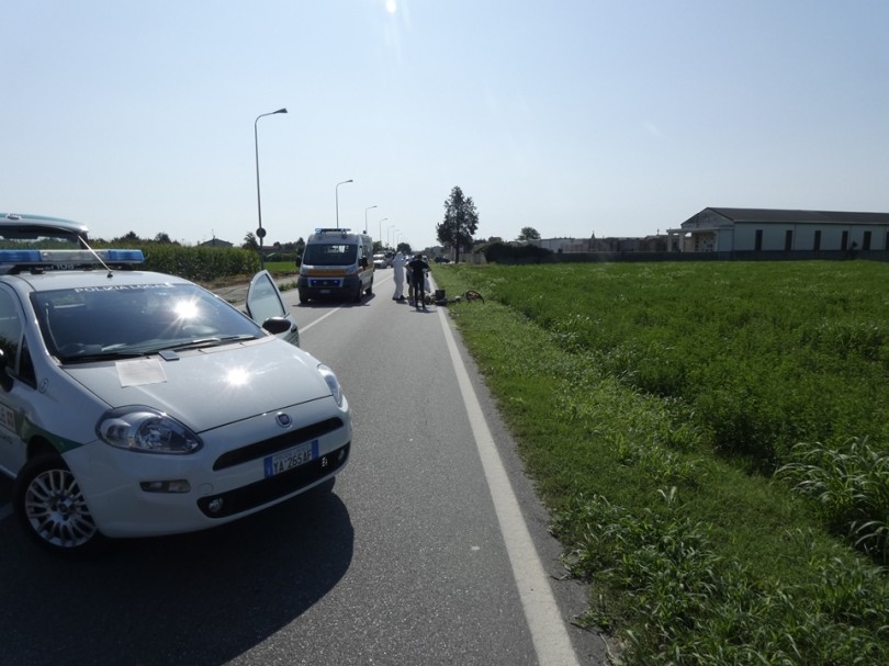 Investe un ciclista e si allontana: rintracciato da Polizia Locale e Carabinieri