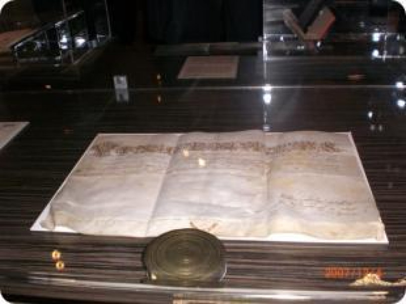 La Sinagoga si accende con  la 'Festa delle Lampade'. In Israele in mostra una Tolleranza casalese