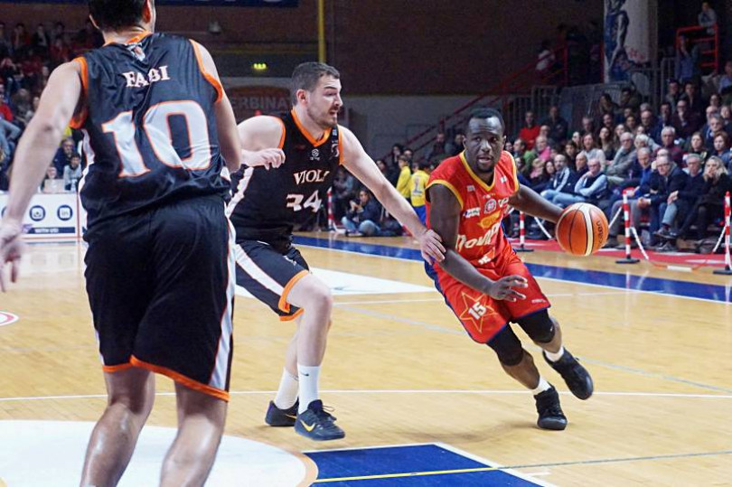 La JC Novipiù batte Reggio Calabria 66-55: finalmente la prima vittoria!