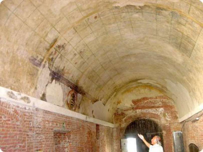 Gli affreschi ritrovati del castello, le prime foto