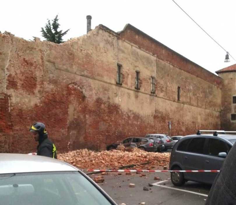 Il Tribunale di Casale non c’è più e in quello di Vercelli crollano il muro di cinta e i calcinacci dal soffitto degli uffici giudiziari