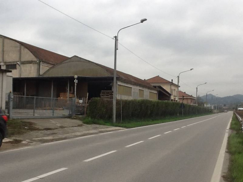 Ladri in azione, senza tregua: a Terranova trafugati 4mila litri di gasolio e vino da una tenuta