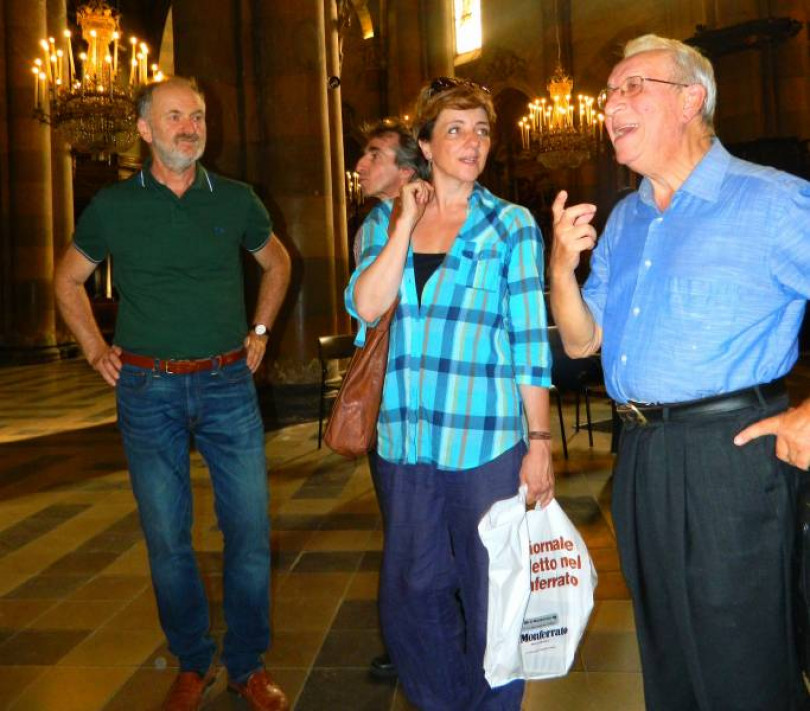 La Cattaneo in visita ai monumenti di Casale... dopo aver studiato i resti di S. Evasio