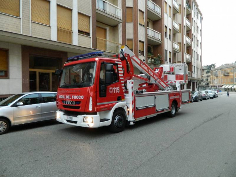 Sabato in piazza Mazzini a Casale la cerimonia per la nuova autoscala dei Vigili del Fuoco