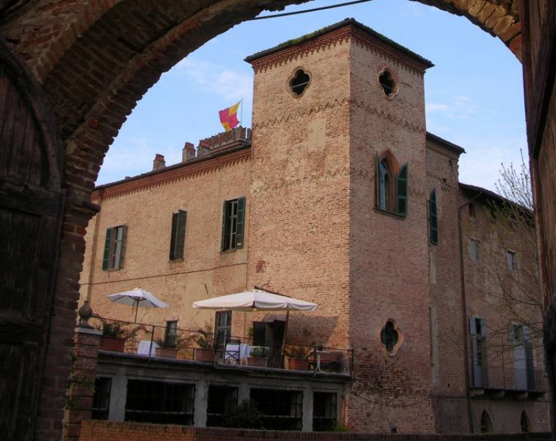 Il castello di Giarole protagonista su Retequattro