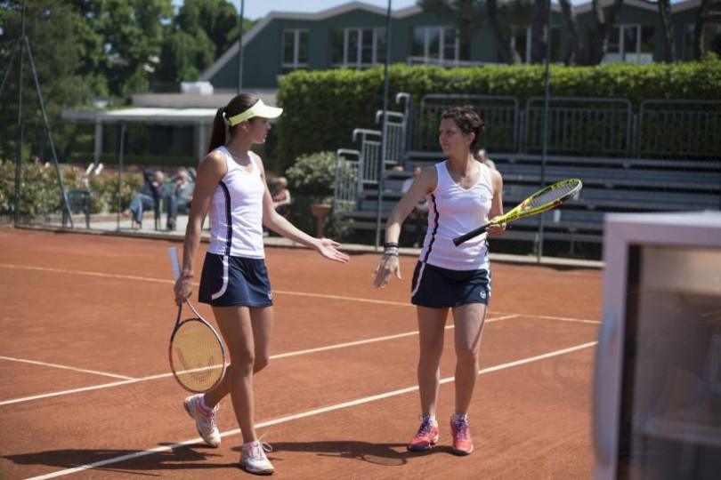 Tennis, poker contro Padova e la Canottieri torna prima. Sconfitta in Puglia per la squadra maschile