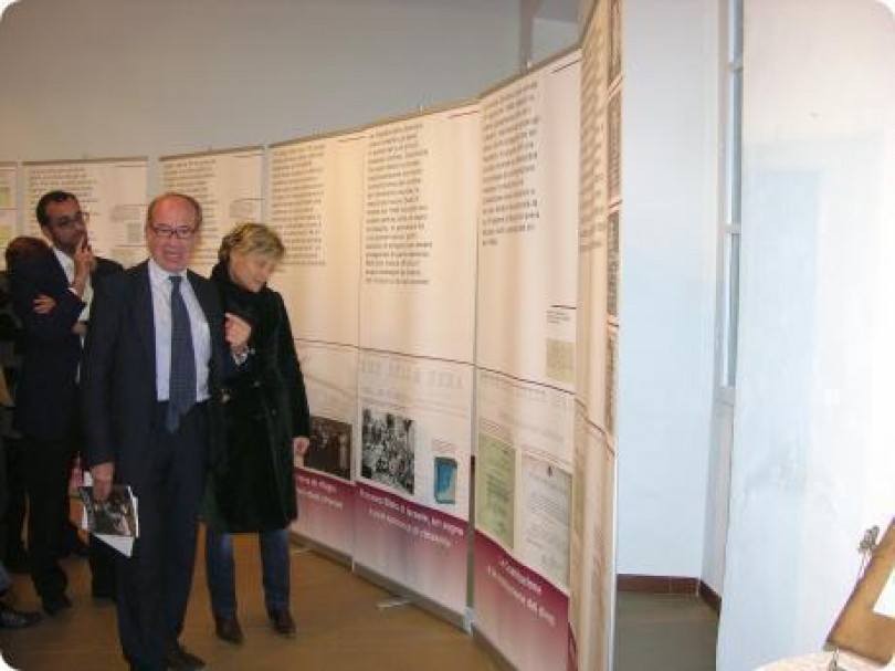 Sfila la Torah restaurata - Benedizione per la bimba Tedeschi-Bokobza - Una bella mostra