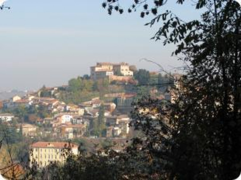 Don Giancarlo Casalone regala il sintetico ad Ozzano