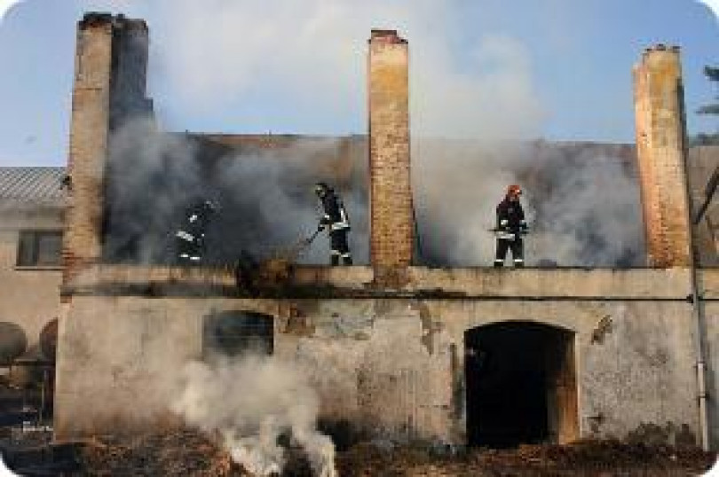 Terzo incendio nel giro di un mese e mezzo alla Cascina Miglietta
