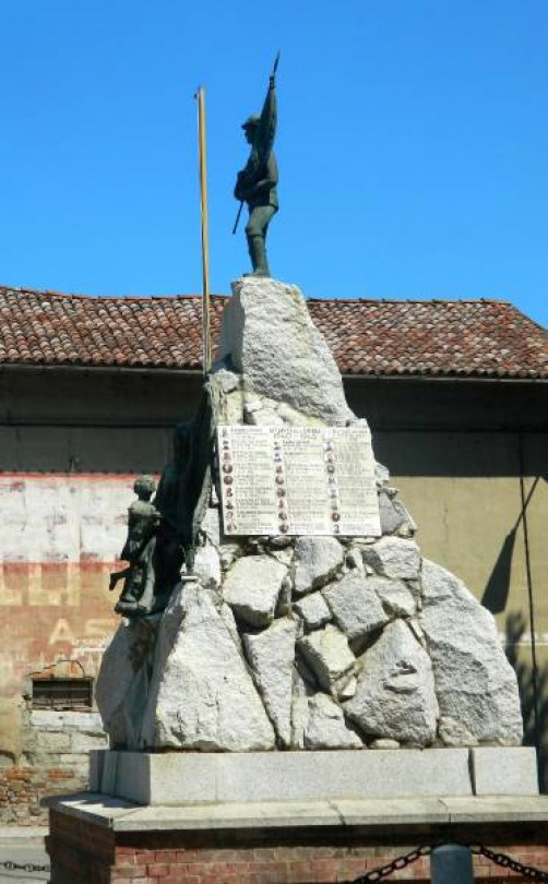 Pontestura: il monumento di Nino Campese