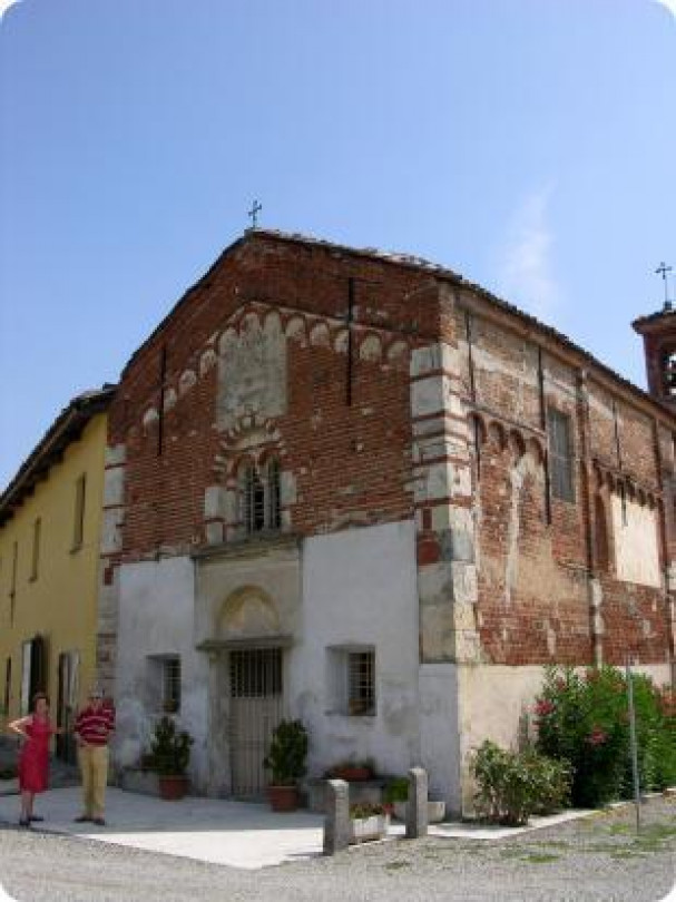 Santa Maria: chiesetta templare di scuola monferrina - Le diciannove chiese - Museo Ferraris e futuro  archeologico - Una delle tre miracolose Madonne Nere