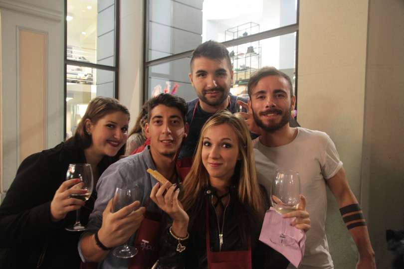 Una Notte Rosa di brindisi e cultura con più sicurezza