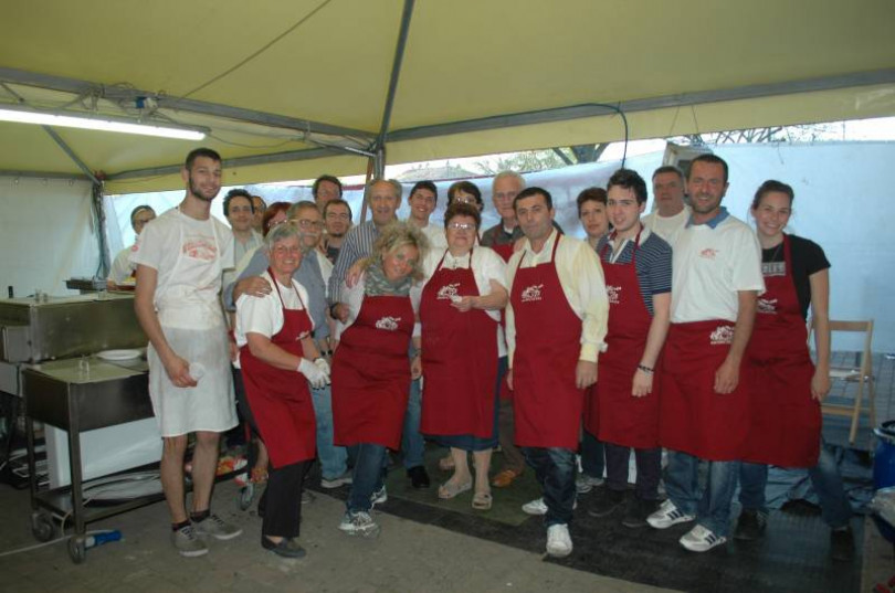 Moncalvo, fornelli caldi e tavolate pronte per la kermesse delle Cucine Monferrine