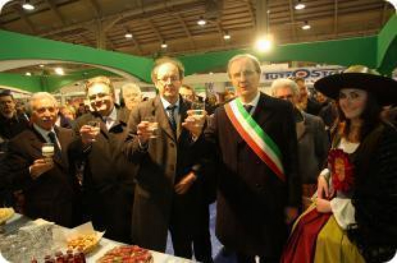 Aperta la San Giuseppe, dieci giorni di festa. «Sarà la Mostra del rilancio contro la crisi»