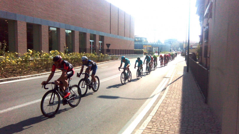 Passa la corsa ciclistica Milano-Torino: strade chiuse a Casale