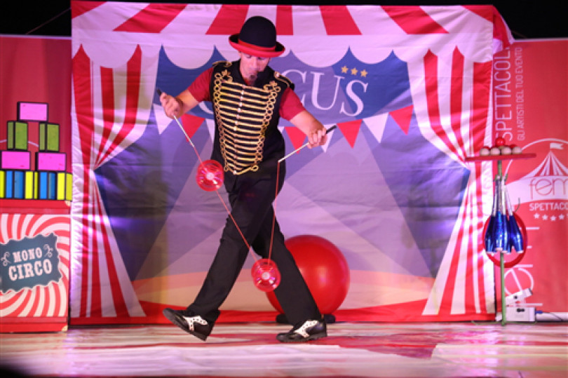 Il castello di Giarole ospita l’arte del circo e di strada