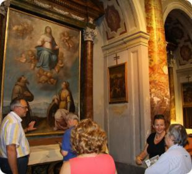 Un libro fotografico di memorie e una chiesa - pinacoteca a nuova vita