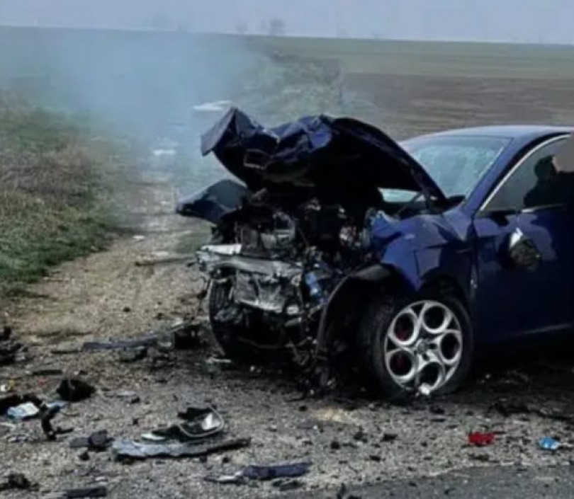 Tragico frontale: perde la vita una 63enne