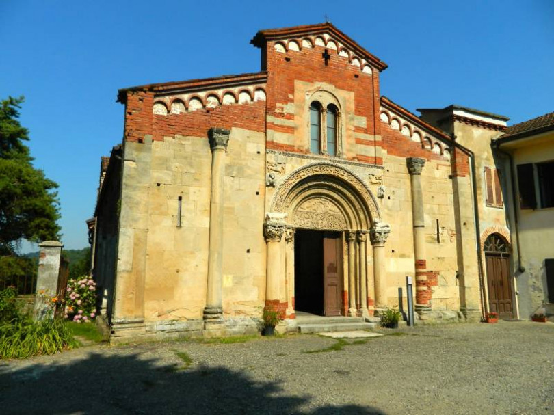 Viaggio d'autore alla Abbazia di Santa Fede