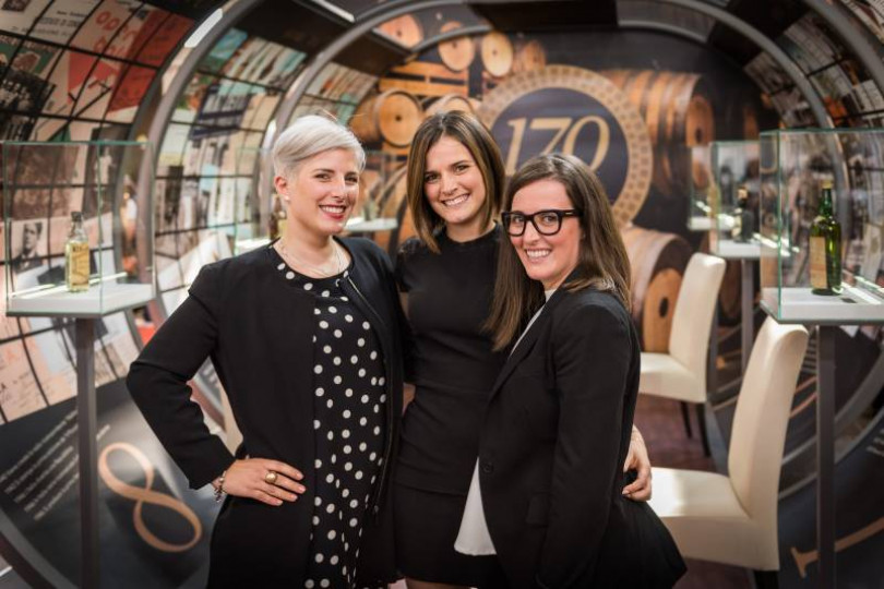 Il naso e il gusto femminile per una grappa più moderna: Elisa Mazzetti racconta i 170 anni della distilleria di famiglia