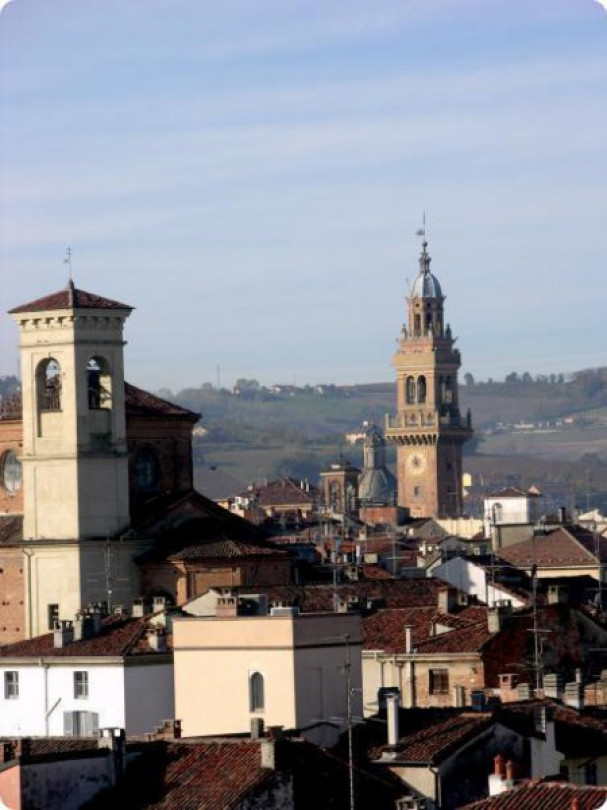 Con la scrittrice Elena Cappellano - Sala- Il forno - Risposta a un amico (torre civica) - Un lavabo di marmo- Palli per me- Budapest- Lezioni private-Un'infanzia, due città-