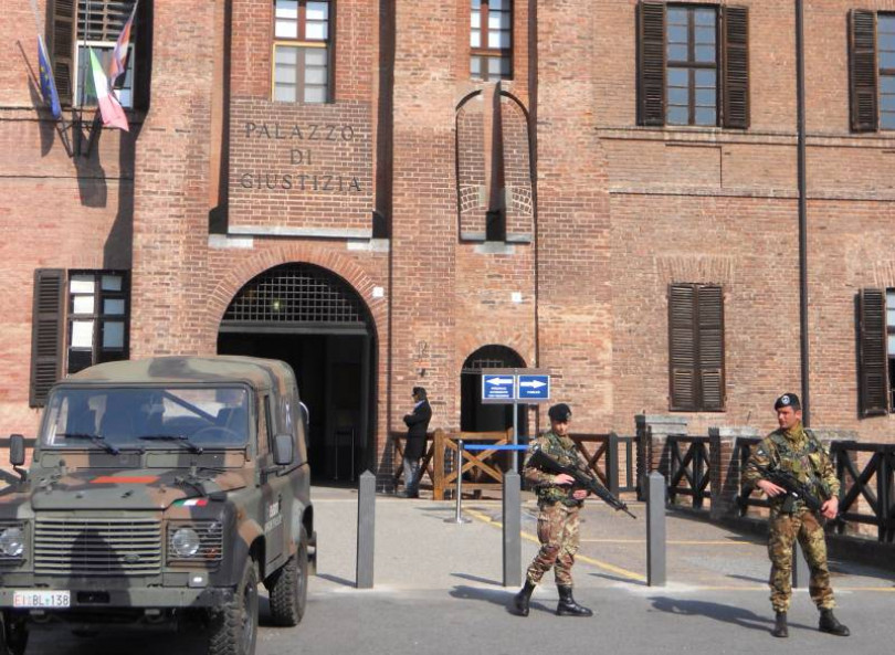 Udienza in Tribunale per il caso Sandalo: in tre davanti al gip