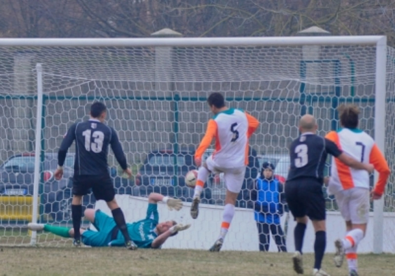 <b>Casale-Venezia 2-3</b>: l'arbitro e Lauria affondano i neri. È sempre più in salita la corsa salvezza ...