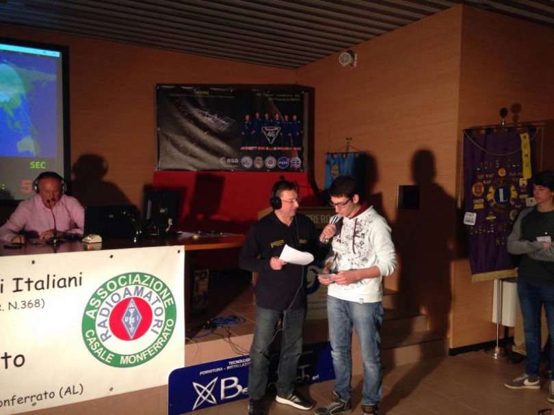 Dieci minuti di intervista all’astronauta in missione