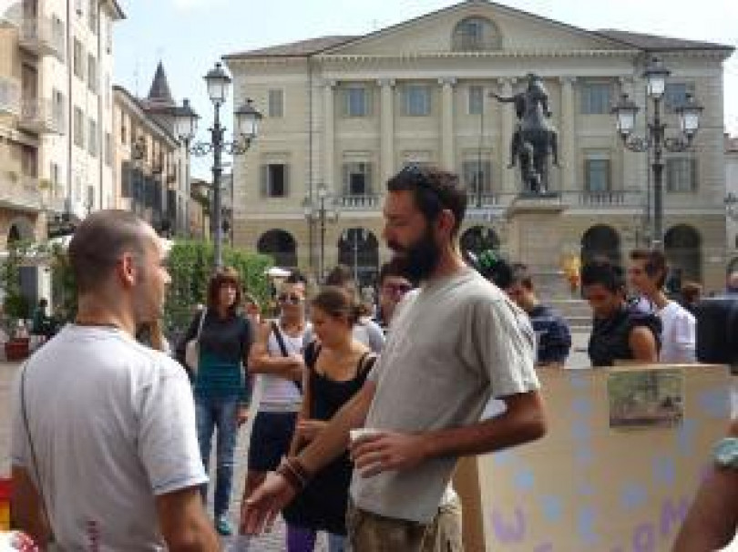 A Casale Charles Brigham: l'americano che sta facendo il giro del mondo in bicicletta