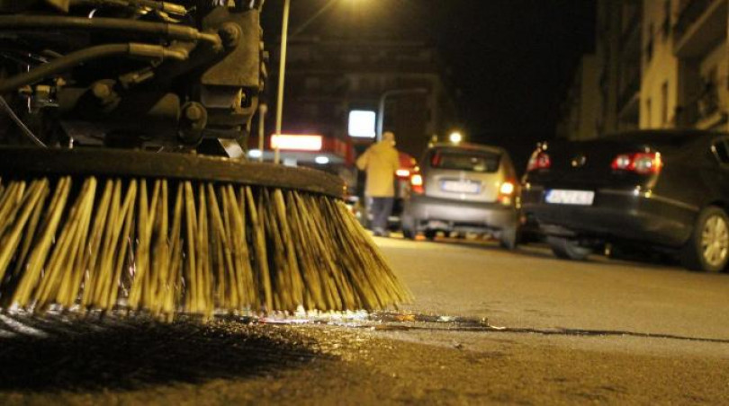 Casale, spazzamento delle strade: cominciano i controlli notturni e arrivano le multe