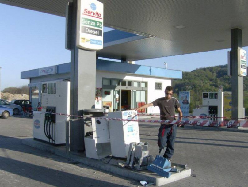 Assalto alla Tamoil dei Garoppi. I malviventi sorpresi dai vicini