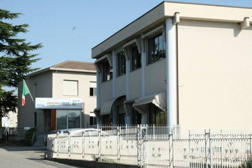 Crisi alla Mondial: contratti a rischio per i 270 dipendenti