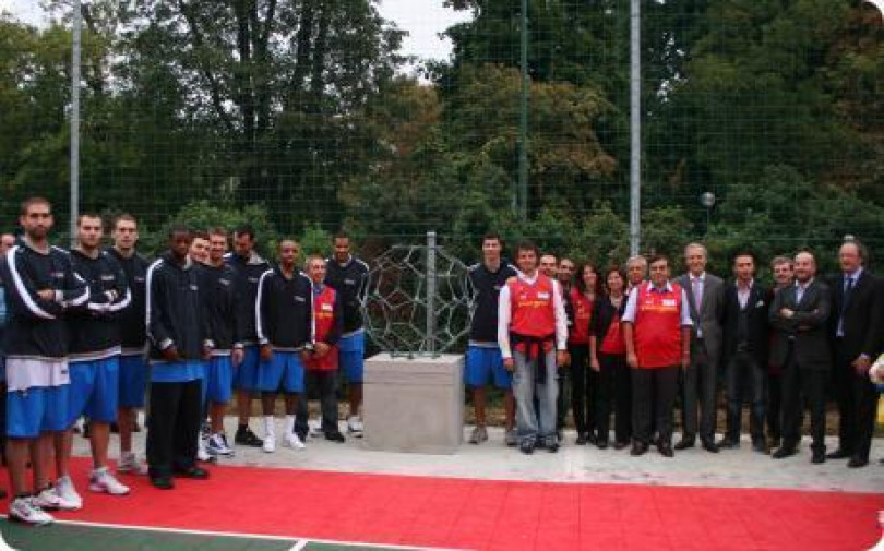 Guarda in mediacenter i servizi filmati sull'inaugurazione del campo Buzzi e sull'apertura della Festa del Vino